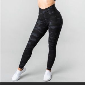 Alphalete Surface Path Camo Leggings